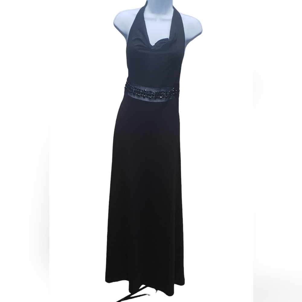 Nice scoop neck dress by Fredrick's of Hollywood - Picture 2 of 4